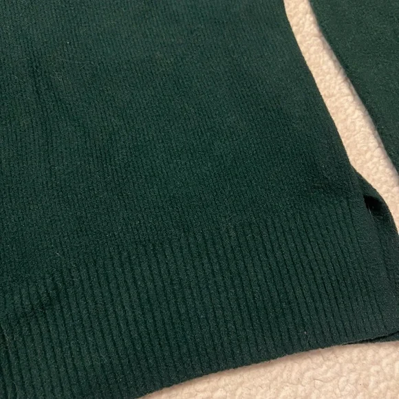 Abercrombie and Fitch Sweater - Picture 2 of 4